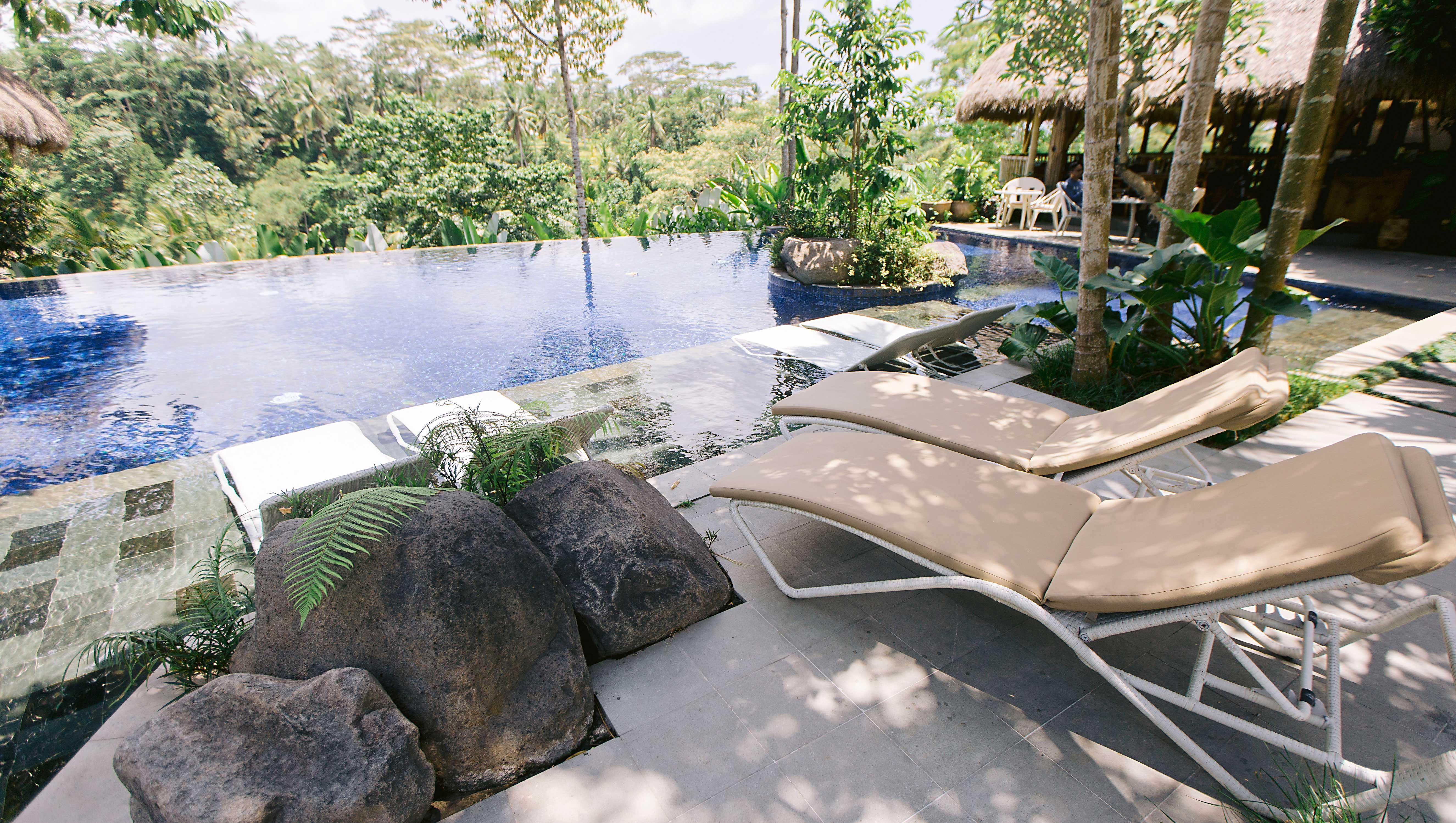 Tejaprana Resort & Spa Убуд Экстерьер фото The resort's pool