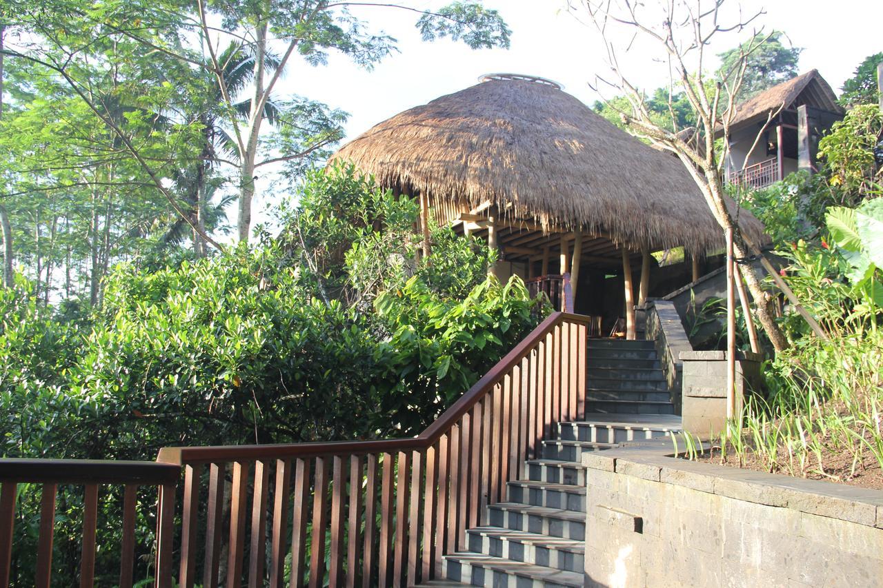 Tejaprana Resort & Spa Убуд Экстерьер фото The resort's main building
