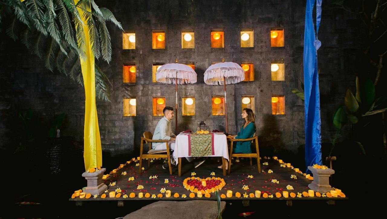 Tejaprana Resort & Spa Убуд Экстерьер фото A romantic dinner at a resort in Bali, Indonesia